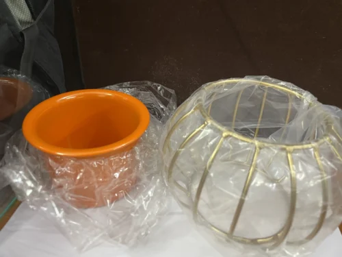 Round Metal Planter Pot with Golden Stand (Orange) photo review