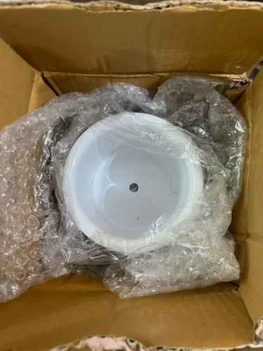 Round Metal Planter Pot with Golden Stand (White) photo review